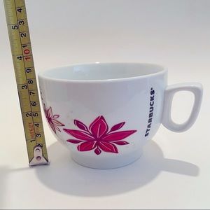 Starbucks 2013 Coffee Mug Holiday Poinsettia